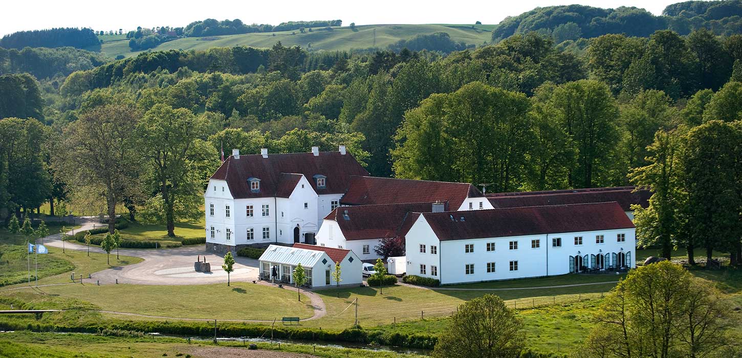 View of Haraldskær Sinatur Hotel and Conference on a summer day