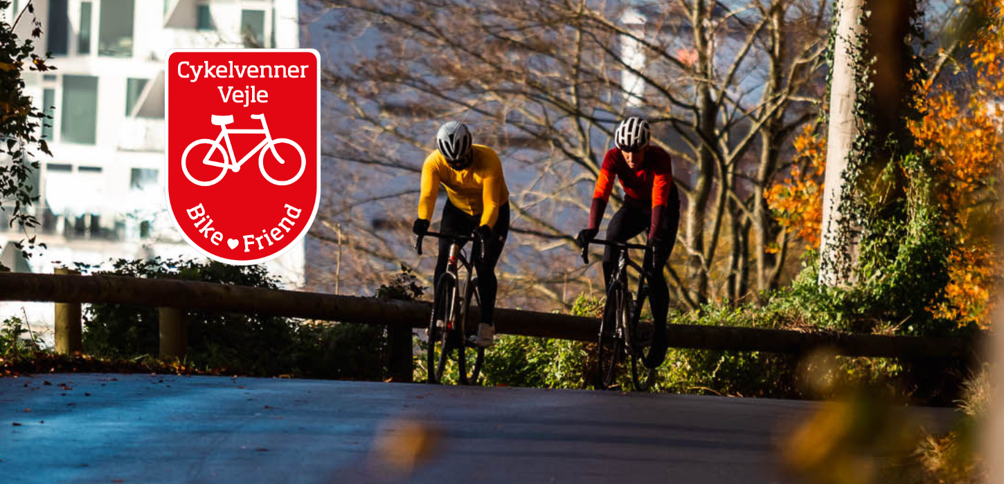 Bike Friends logo og to cyklister i Nørreskoven Vejle 