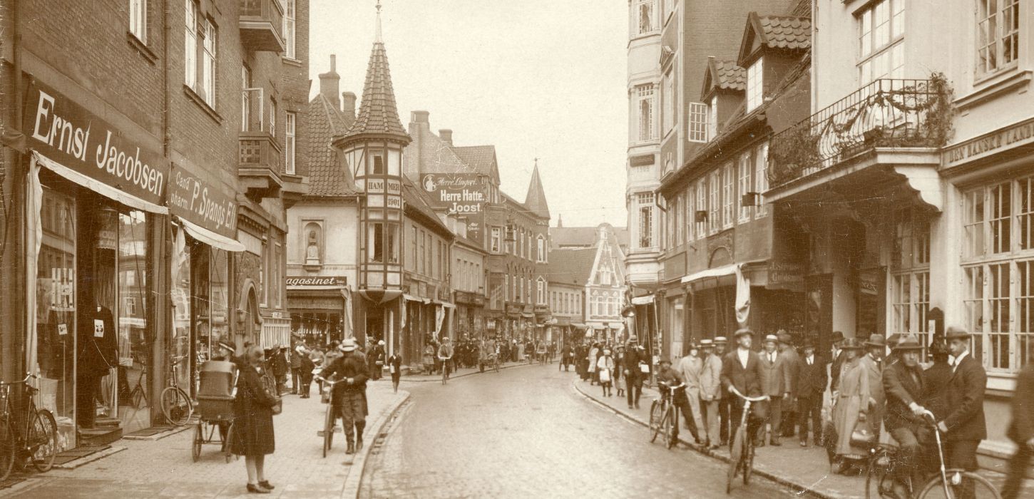 Billede taget i Torvegade i Vejle, ca. år 1925